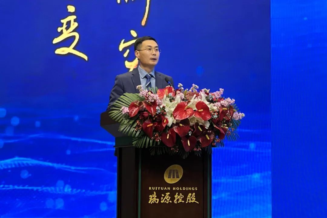 融合聚變，創(chuàng)新突破丨智慧產(chǎn)業(yè)集團2022年度總結(jié)暨表彰大會順利召開