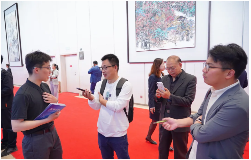 “機(jī)”聚新動(dòng)能 “智”創(chuàng)新未來丨文達(dá)通無人清掃機(jī)器人亮相2025青島市具身智能機(jī)器人生態(tài)發(fā)展大會(huì)