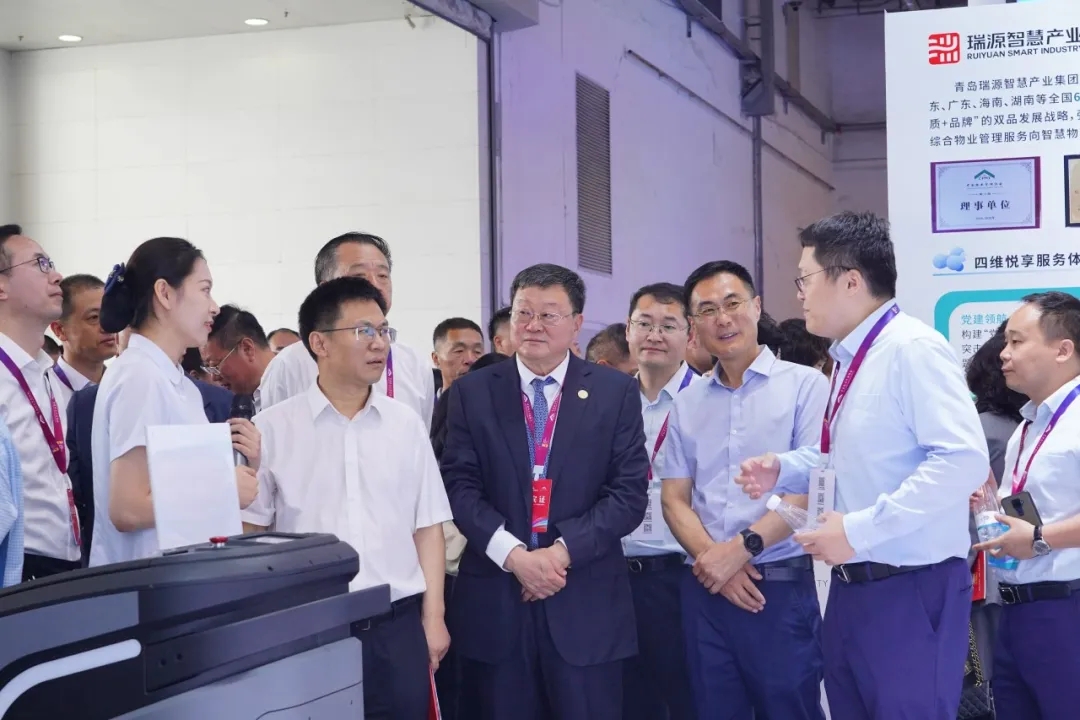 文達(dá)通股份攜”數(shù)智物業(yè)全鏈解決方案”亮相中國(guó)物博會(huì)，“AI+機(jī)器人”定義智慧物業(yè)新標(biāo)桿?